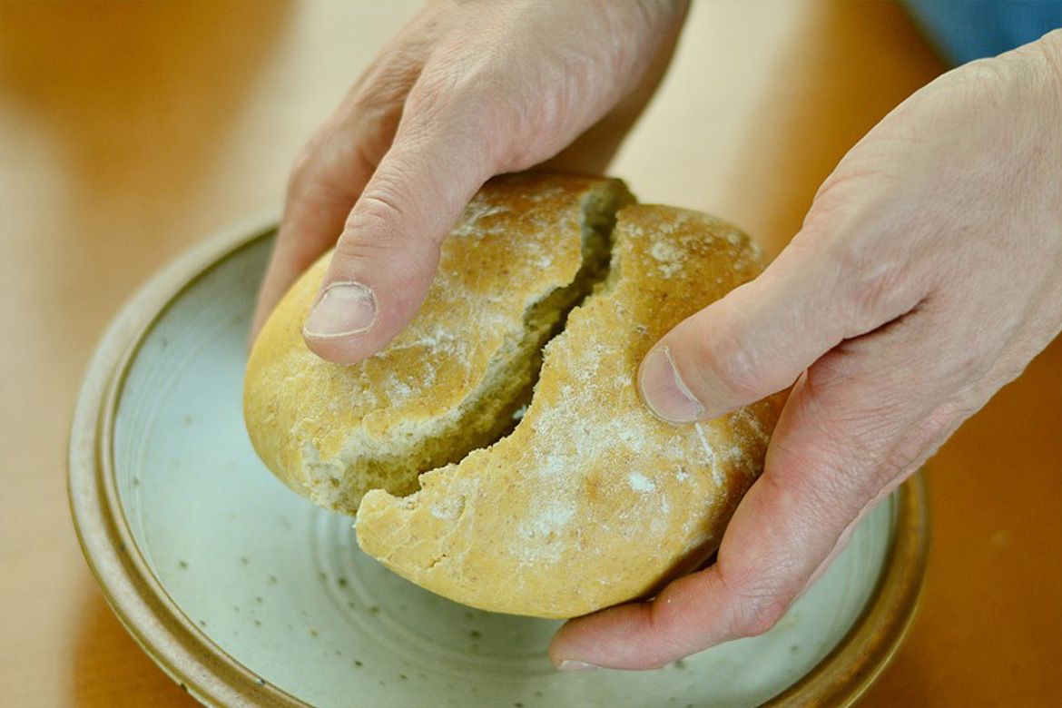 Pane-dei-bisognosi-deborah-giovanati